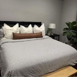 Casaluna heavyweight linen blend full queen comforter grey/white stripe